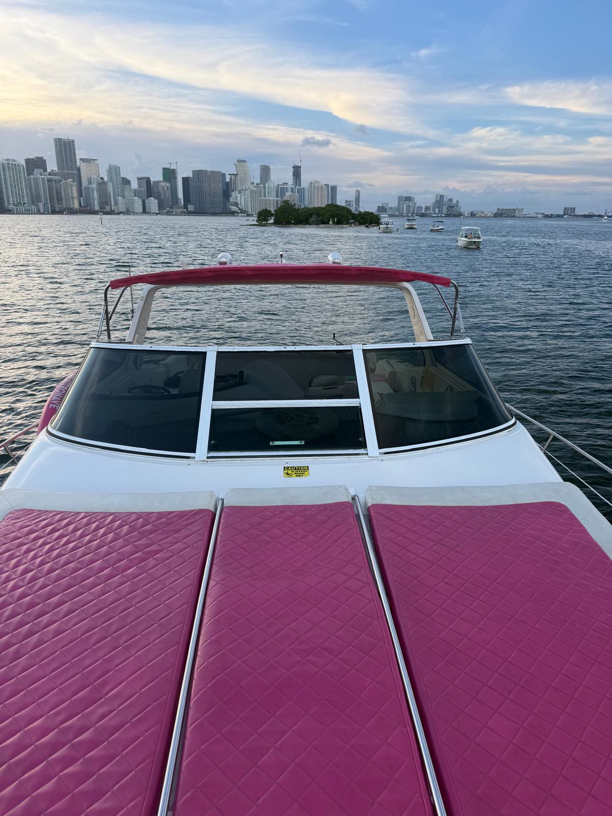 REQ Yacht & Boat