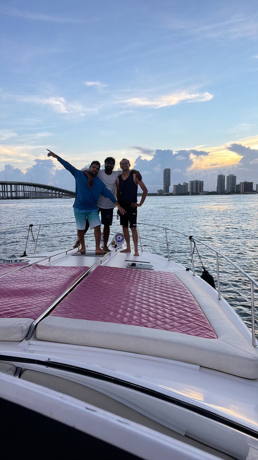 REQ Yacht & Boat