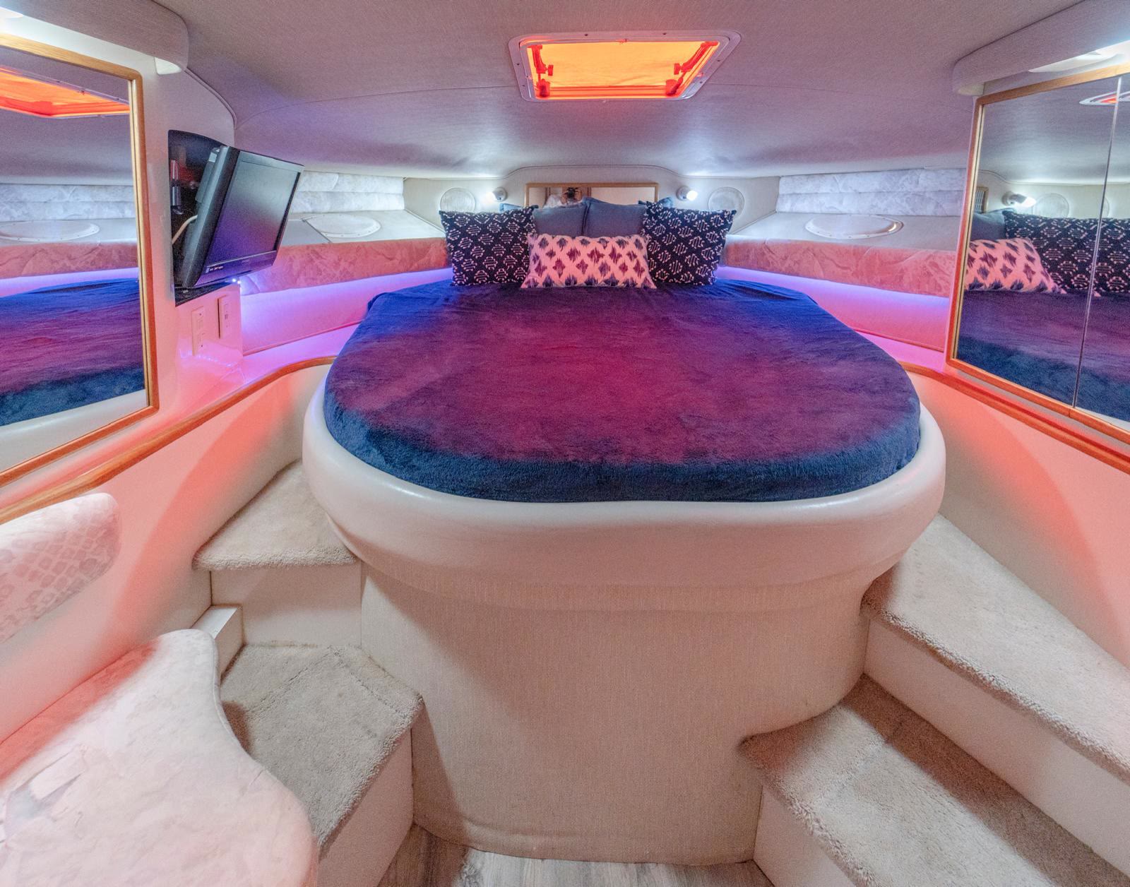 REQ Yacht & Boat